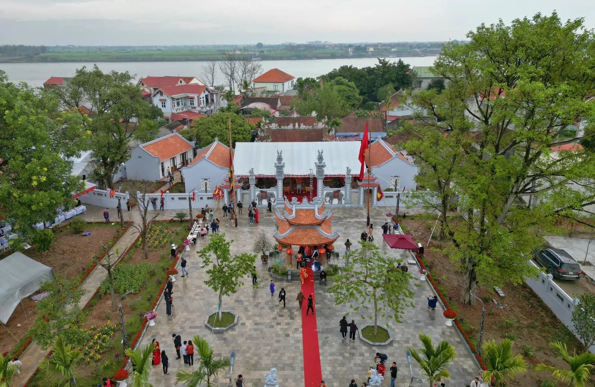 di-tich-tu-bo.jpg