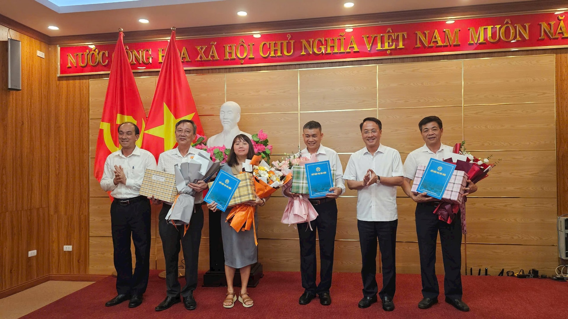 qd-nghi-huu.jpg
