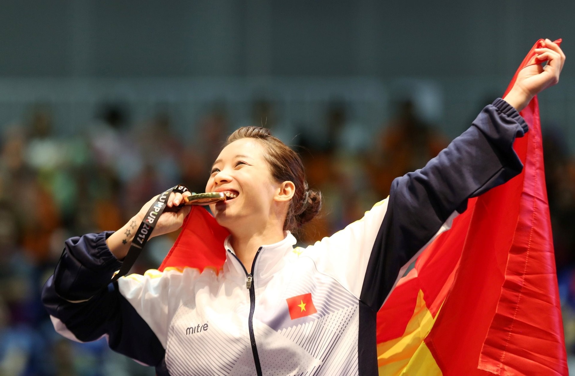 duong-thuy-vy.jpg