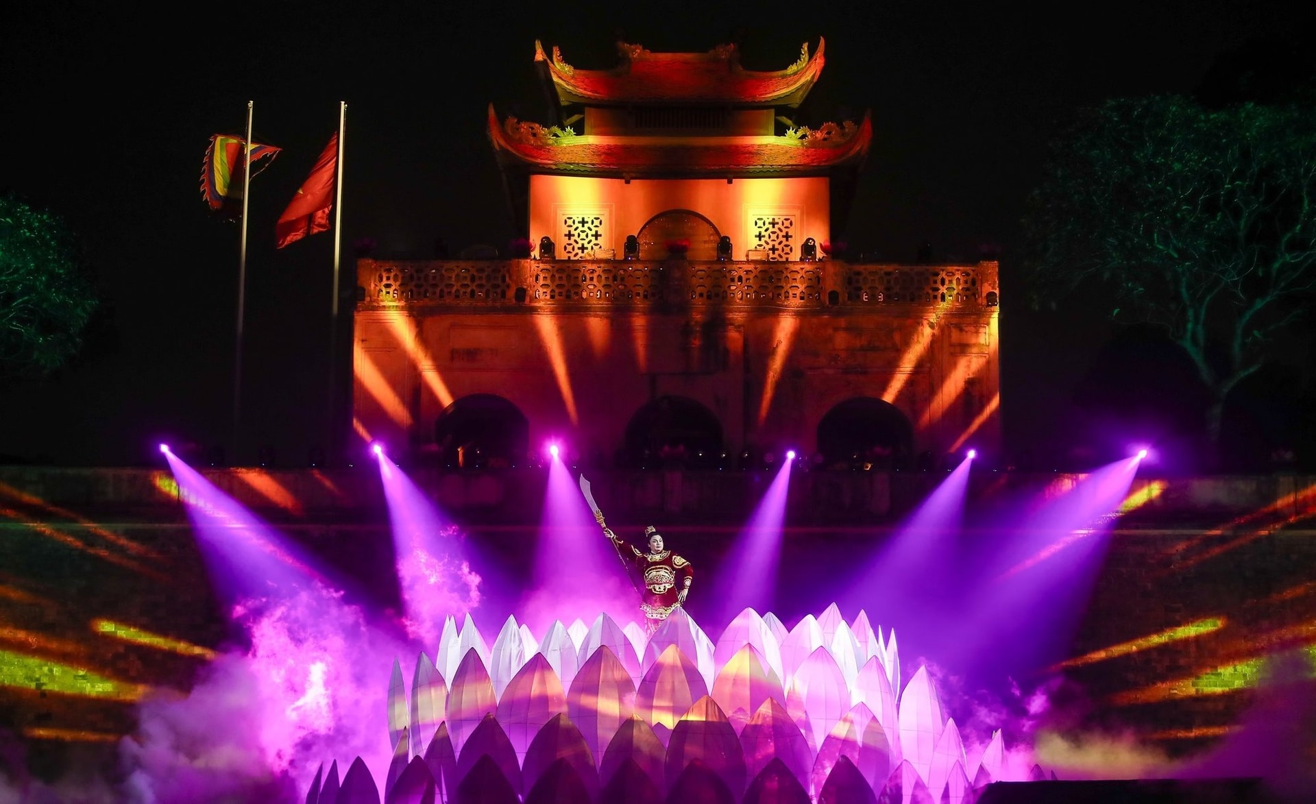 thang-long-tu-tran.jpg