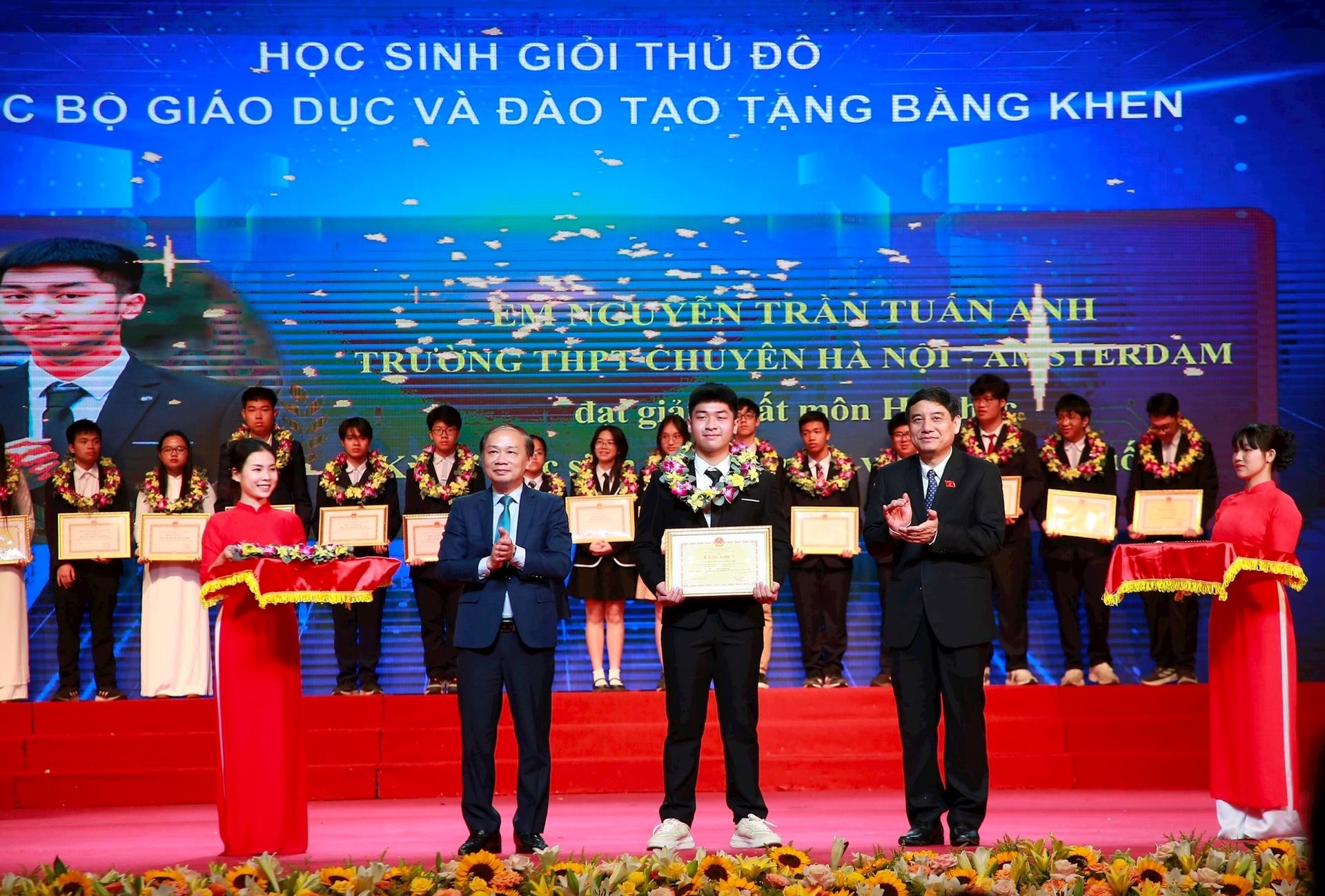 tuyen-duong-hoc-sinh.jpg