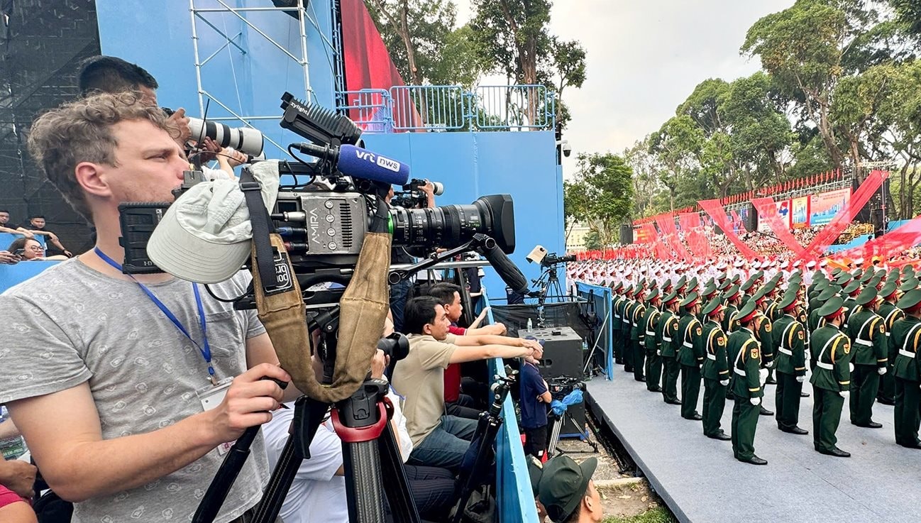 pv-bao-chi.jpg