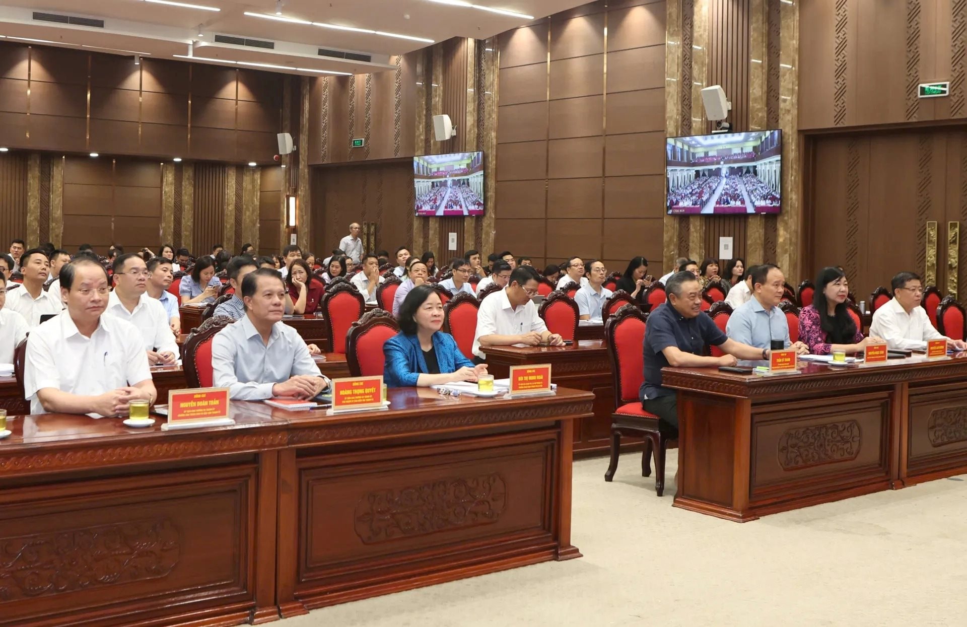 thanh-uy-hanoi.jpg