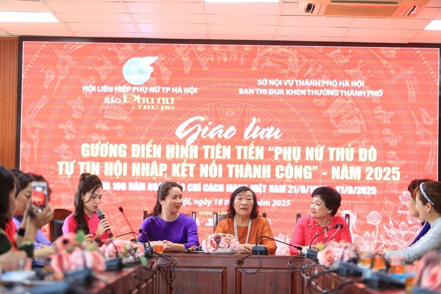 Trực tiếp Giao lưu gương điển hình tiên tiến “Phụ nữ Thủ đô Tự tin - Hội nhập - Kết nối thành công” năm 2025 - ảnh 15