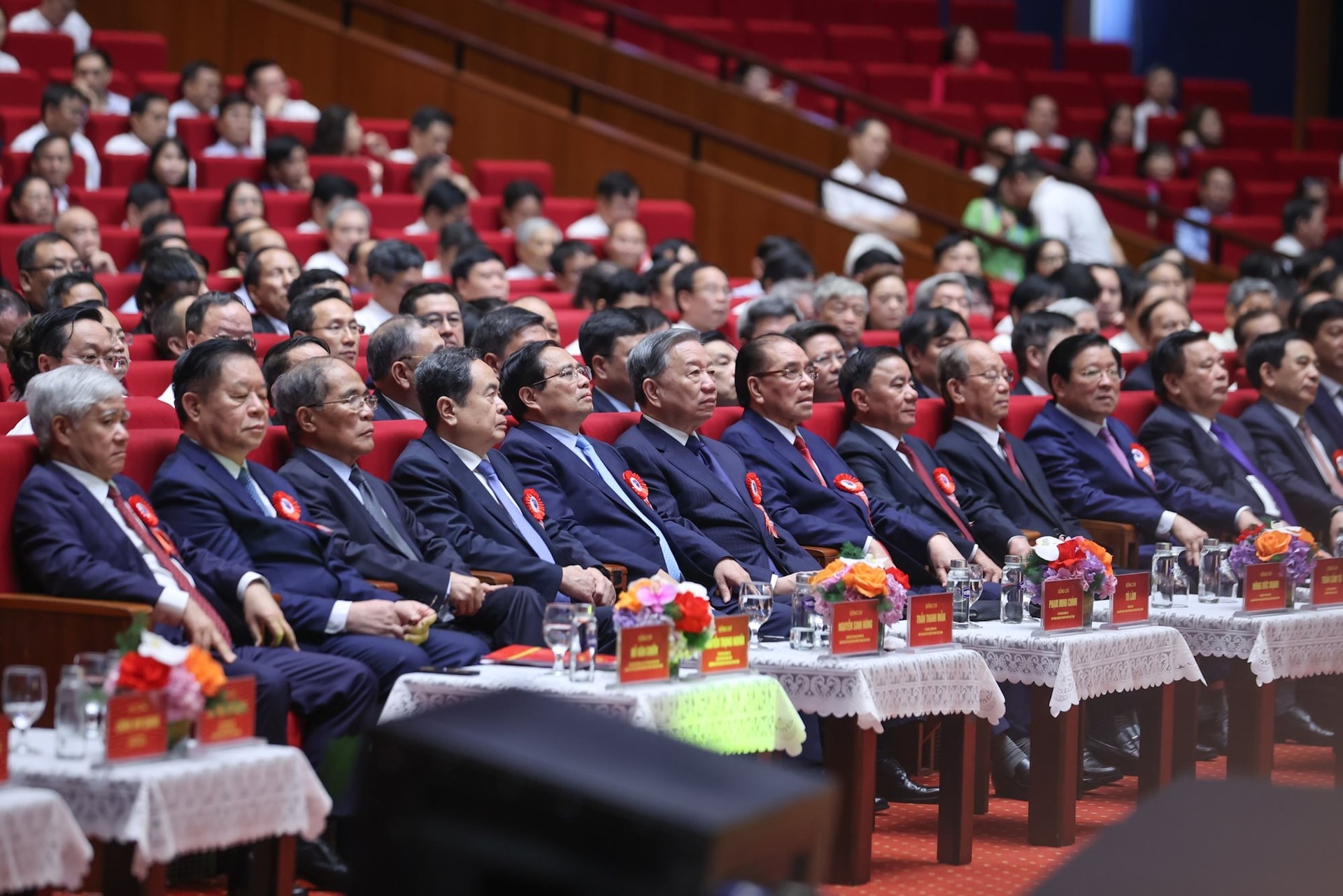lanh-dao-dang-nn.jpg