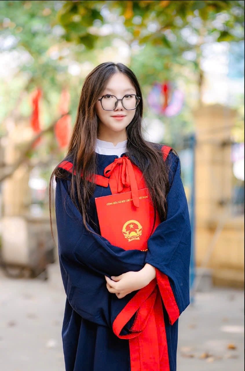 hs-nguyen-dam-khanh-huyen-9k1.jpg