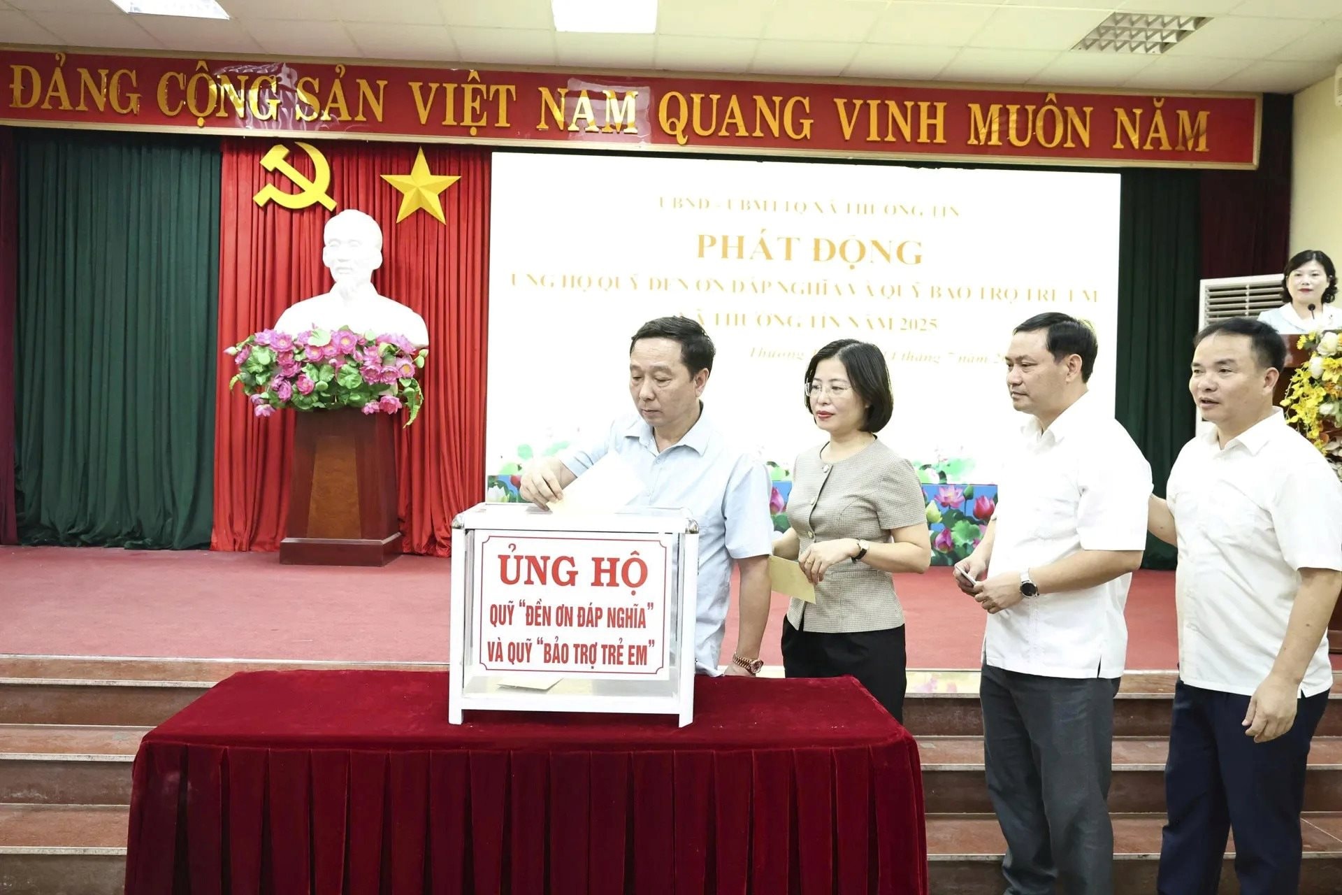 z6802359807319-db25289c3deb74aa4-copy.jpg