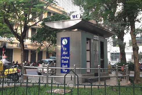 nha-ve-sinh-cong-cong-o-ha-noi-1.jpg