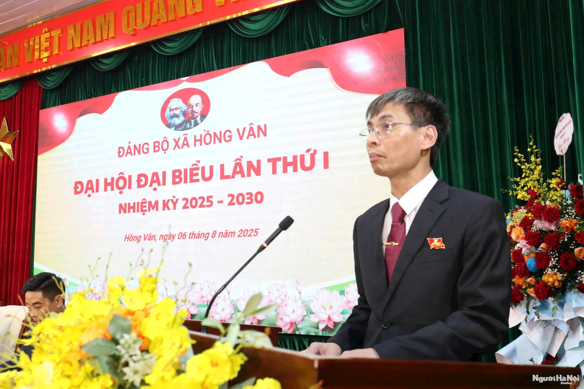 hong-van-chuan-3-.jpg