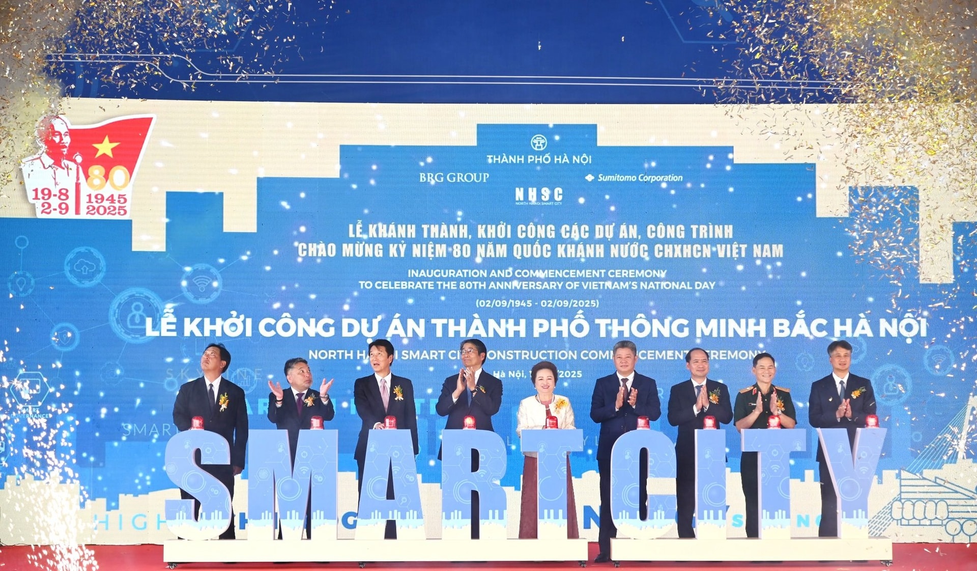 01-cac-dai-bieu-thuc-hien-nghi-thuc-khoi-cong-1-.jpg