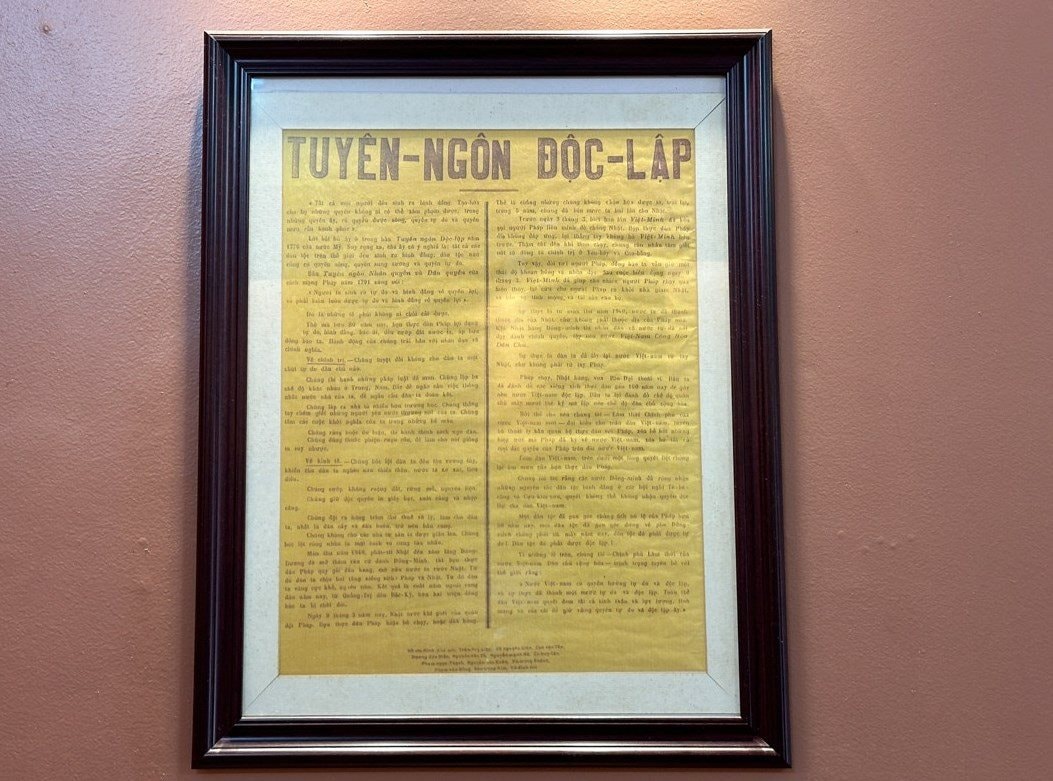 tuy-ngon-48hang-ngang.jpg