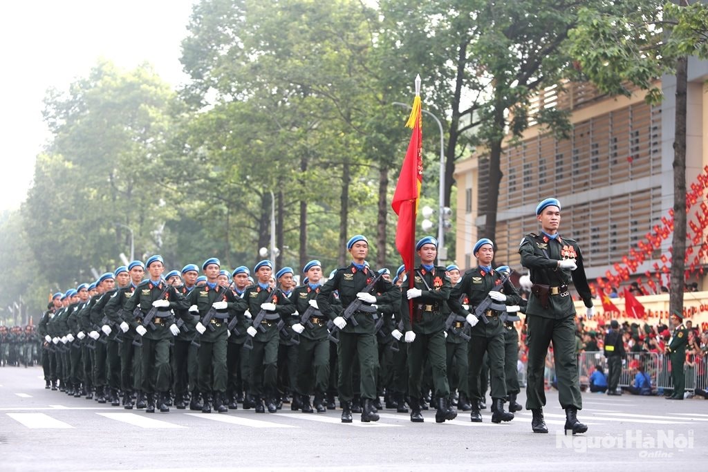 nam-gin-giu-hb.jpg