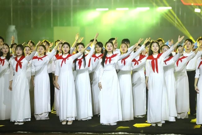 nghe-thuat-2-17567349091911628956352.jpg