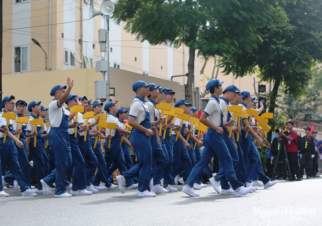 cong-nhan.jpg