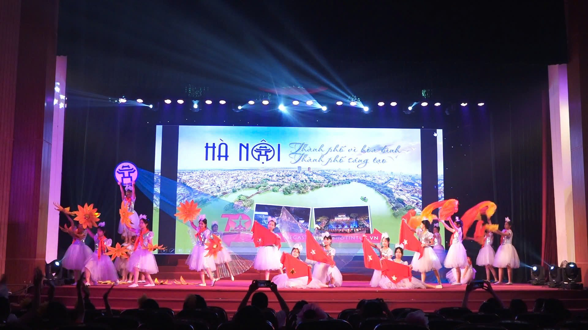 lienhoanthieunhi.png
