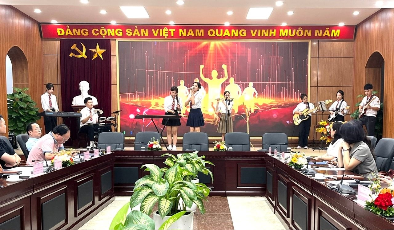 1410-hn-to-chuc-lien-hoan-nhac-cu-7-1760441790549-17604417906951059189112.jpg