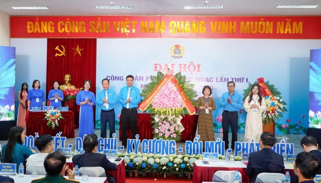 cong-doan-phuong-dong-ngac-xac-dinh-muc-tieu-toan-dien-cho-su-phat-trien-doan-ket-doi-moi-20251031110318.jpg
