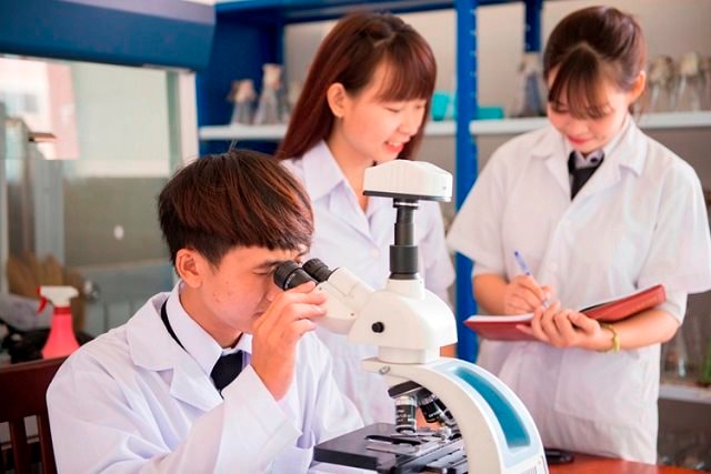 nghien-cuu-khoa-hoc.jpg