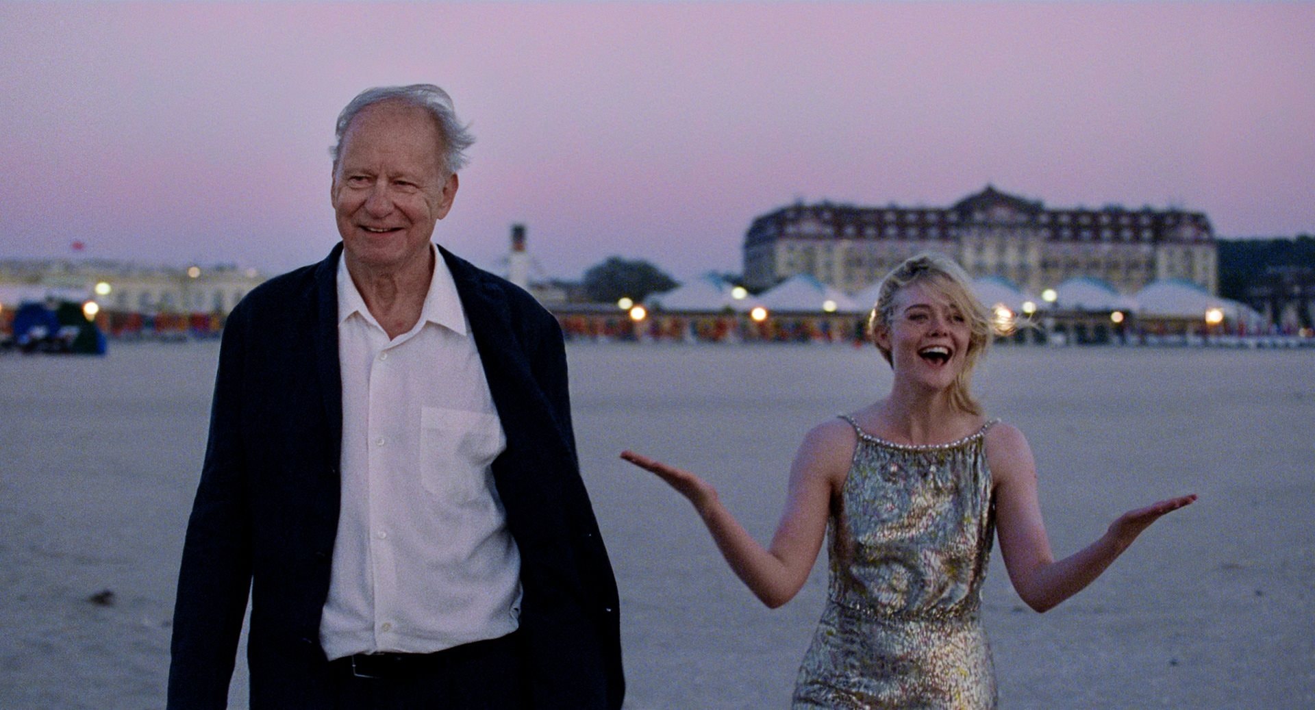 stellan-skarsgard-va-elle-fanning.jpg