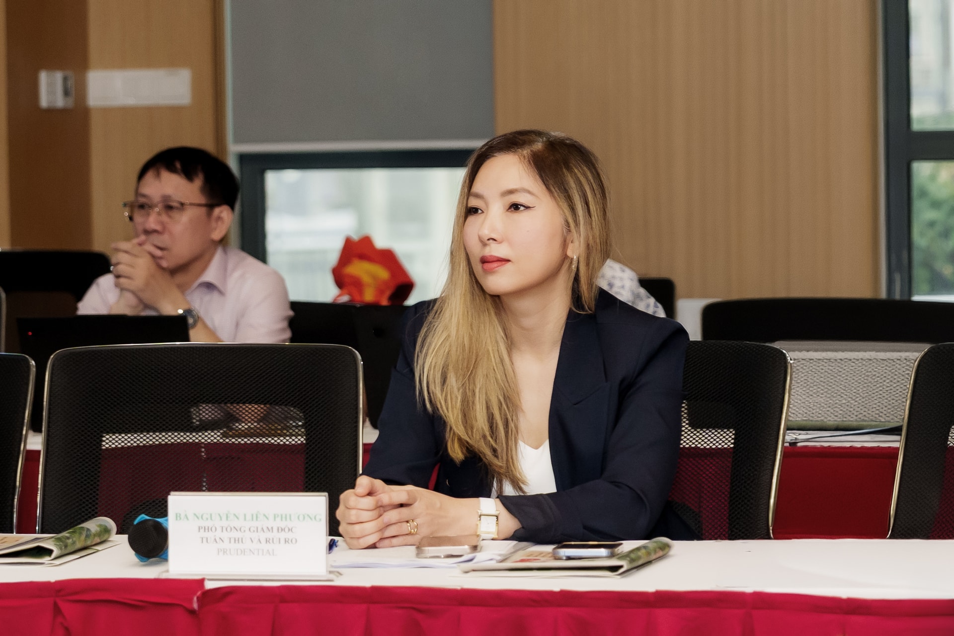dai-dien-doanh-nghiep-bao-hiem-tham-gia-hoi-thao-co-ba-nguyen-lien-phuong-pho-tong-giam-doc-tuan-thu-va-rui-ro-cua-prudential-viet-nam.jpg