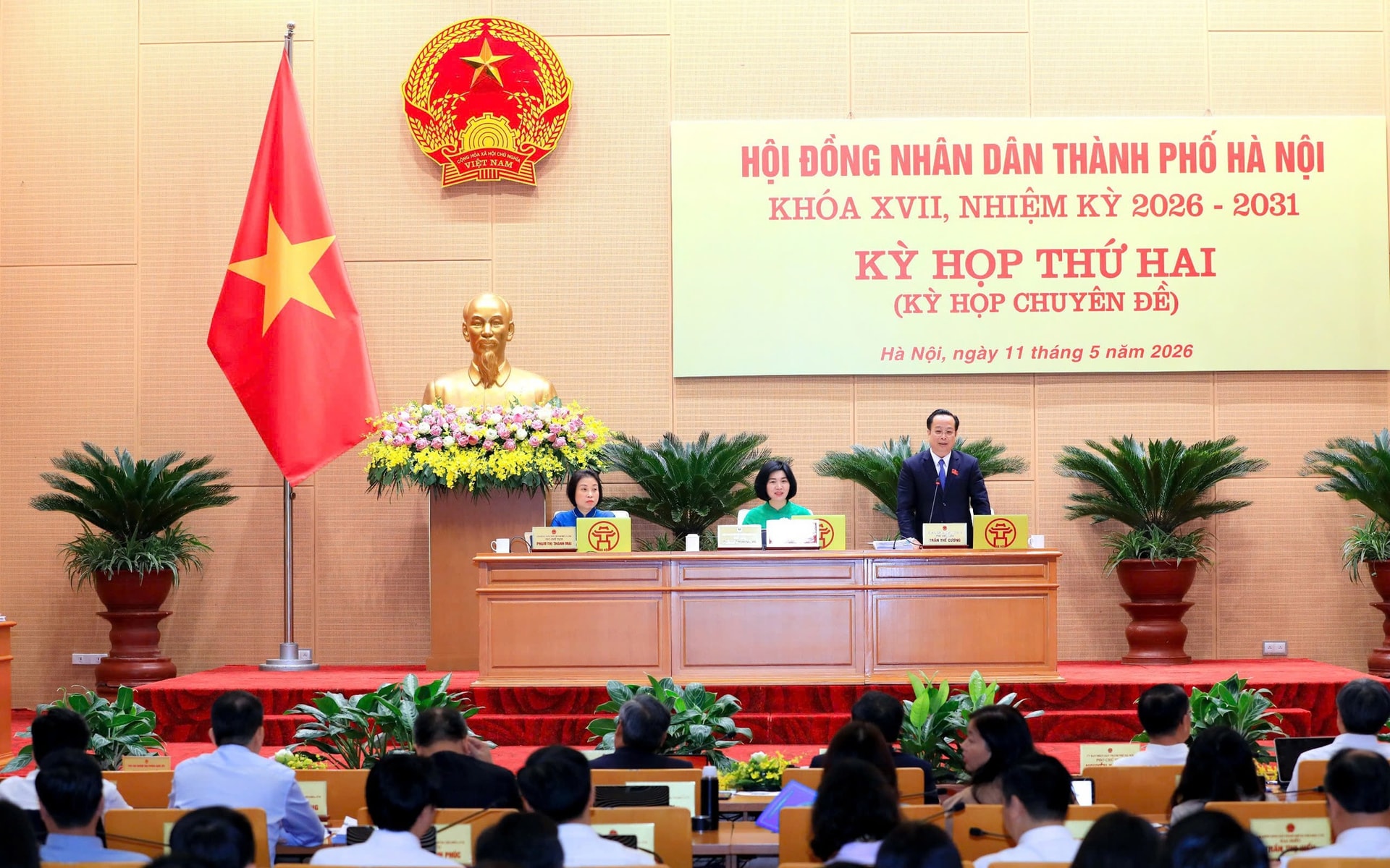 Phó Chủ tịch Thường trực HĐND Thành phố Trần Thế Cương phát biểu