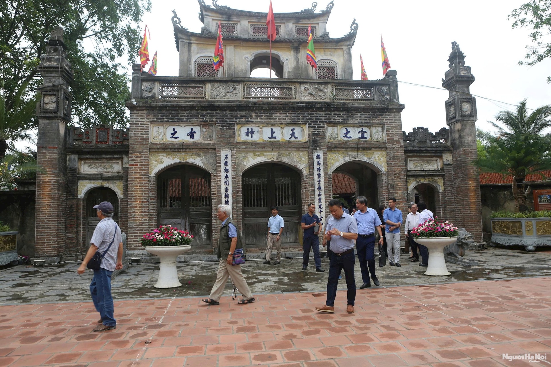denphudong1.jpg