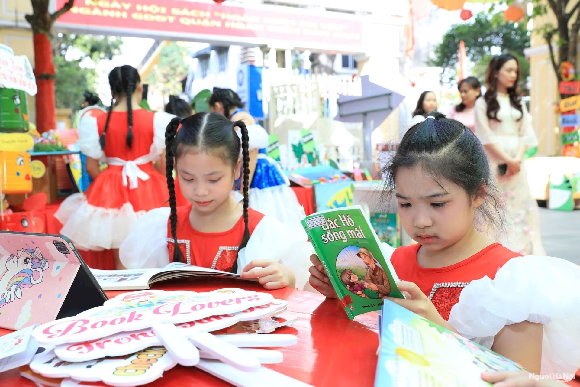 sach-hoan-kiem-8-.jpg