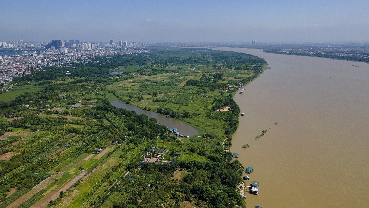 ngam-ve-dep-hoang-so-bai-giua-song-hong-noi-se-tro-thanh-cong-vien-van-hoa-da-nang-2-1688891468-82-width1500height844-1781511279.jpg