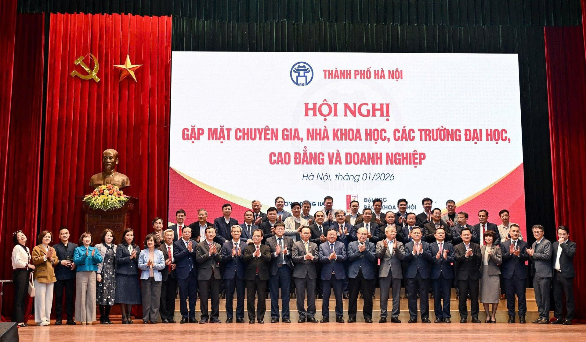 hanoi25.jpg