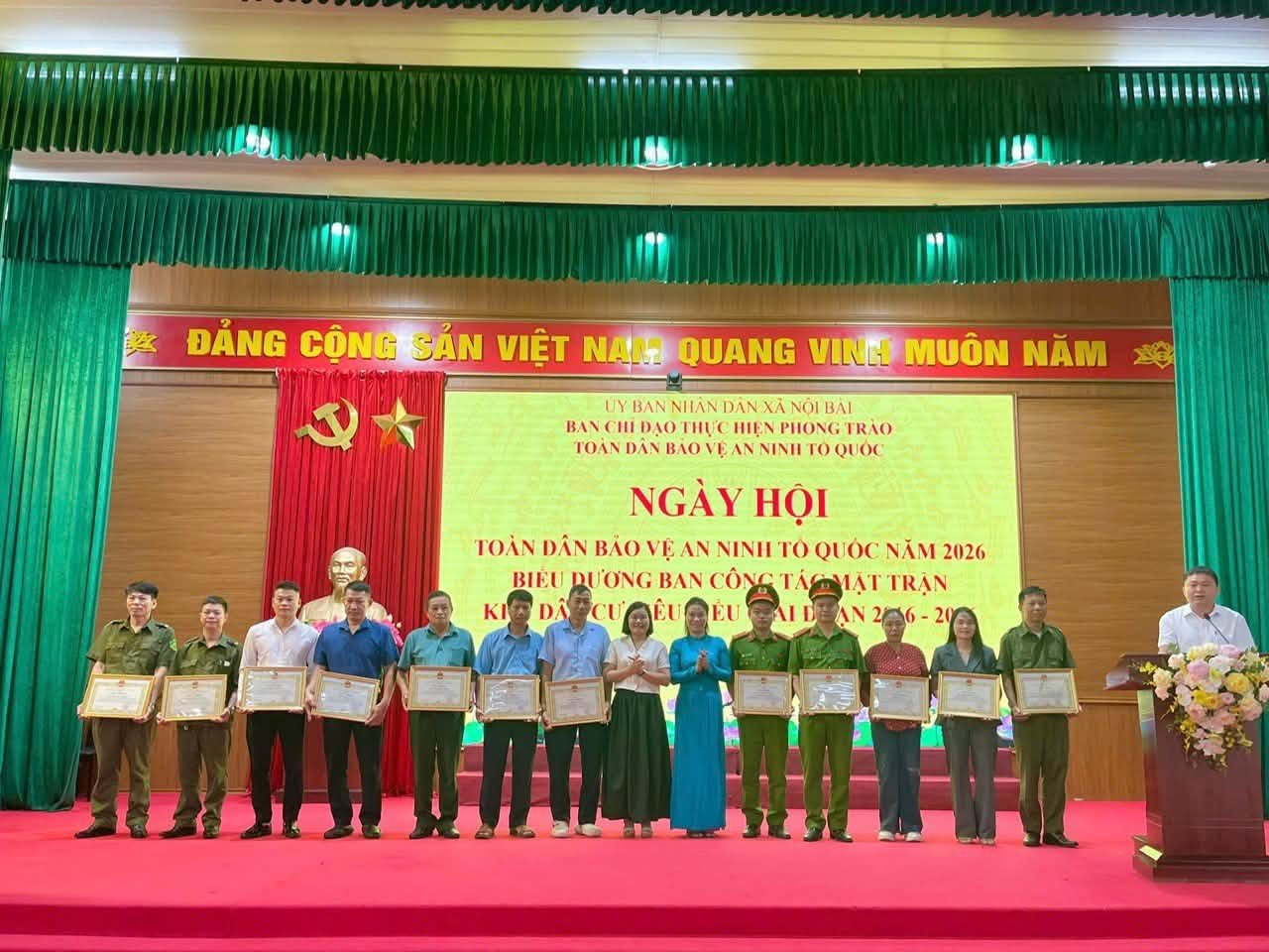 nam-ha-noi-bai4.jpg