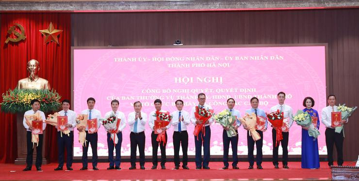 Hà Nội công bố Nghị quyết và các quyết định về tổ chức bộ máy, công tác cán bộ- Ảnh 3.