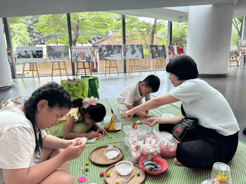 nghe-nhan-huong-dan-cac-em-nho-nan-to-he..png