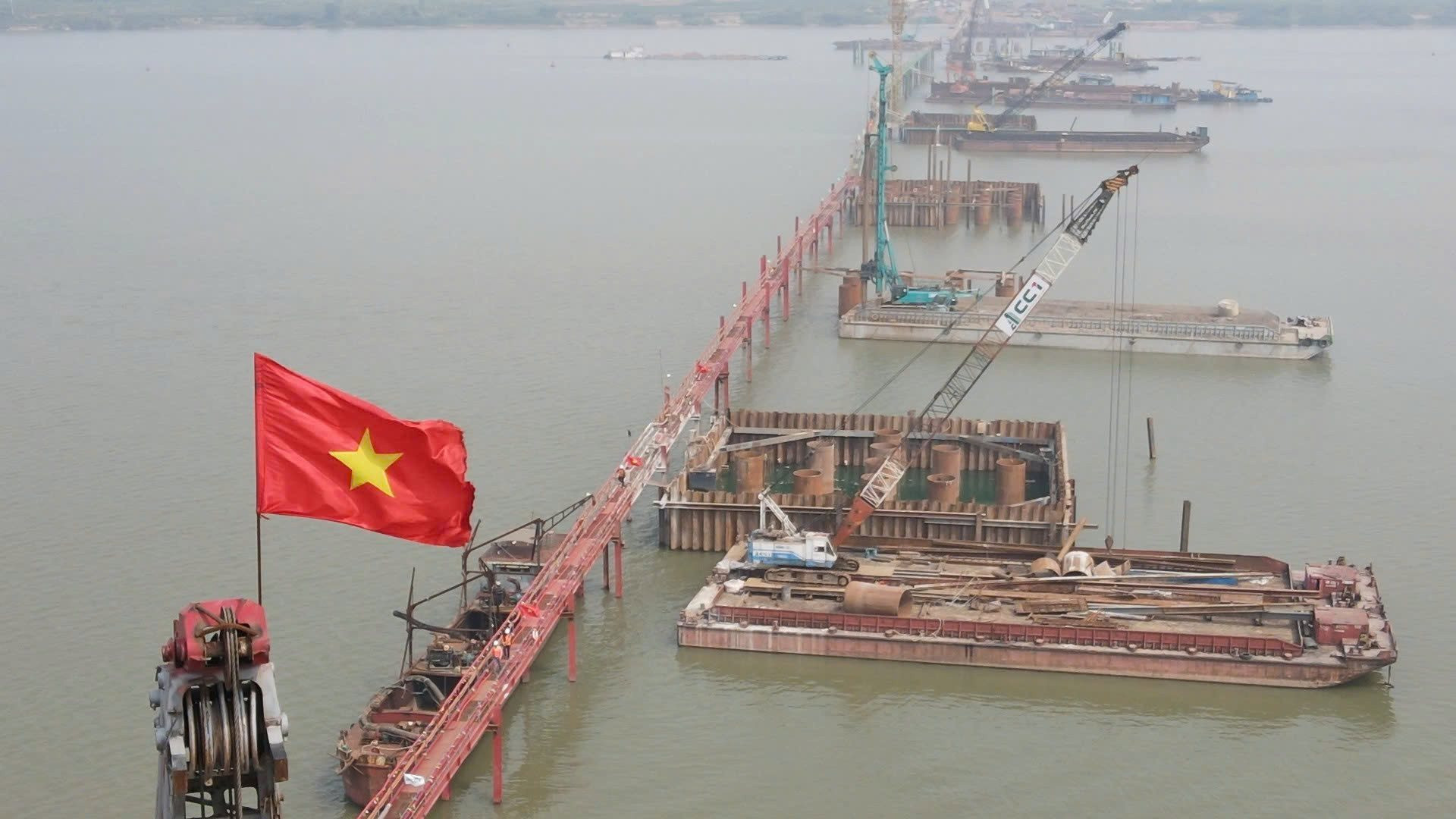 cau-hong-ha-pham-cong.jpg