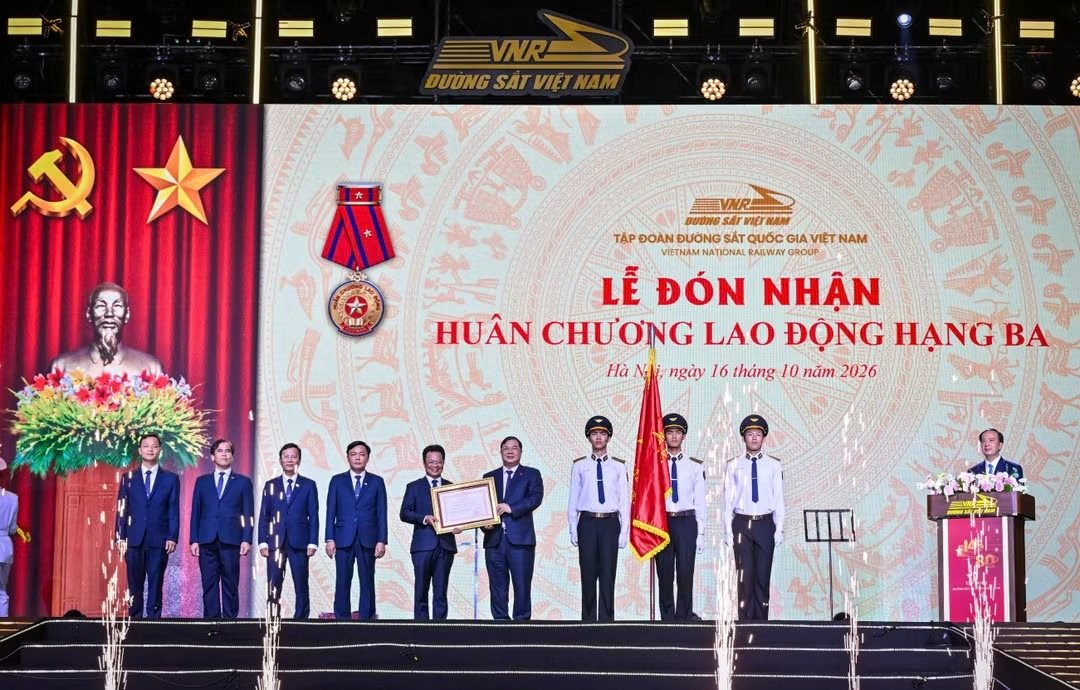 antd-huan-chuong.jpg.jpg