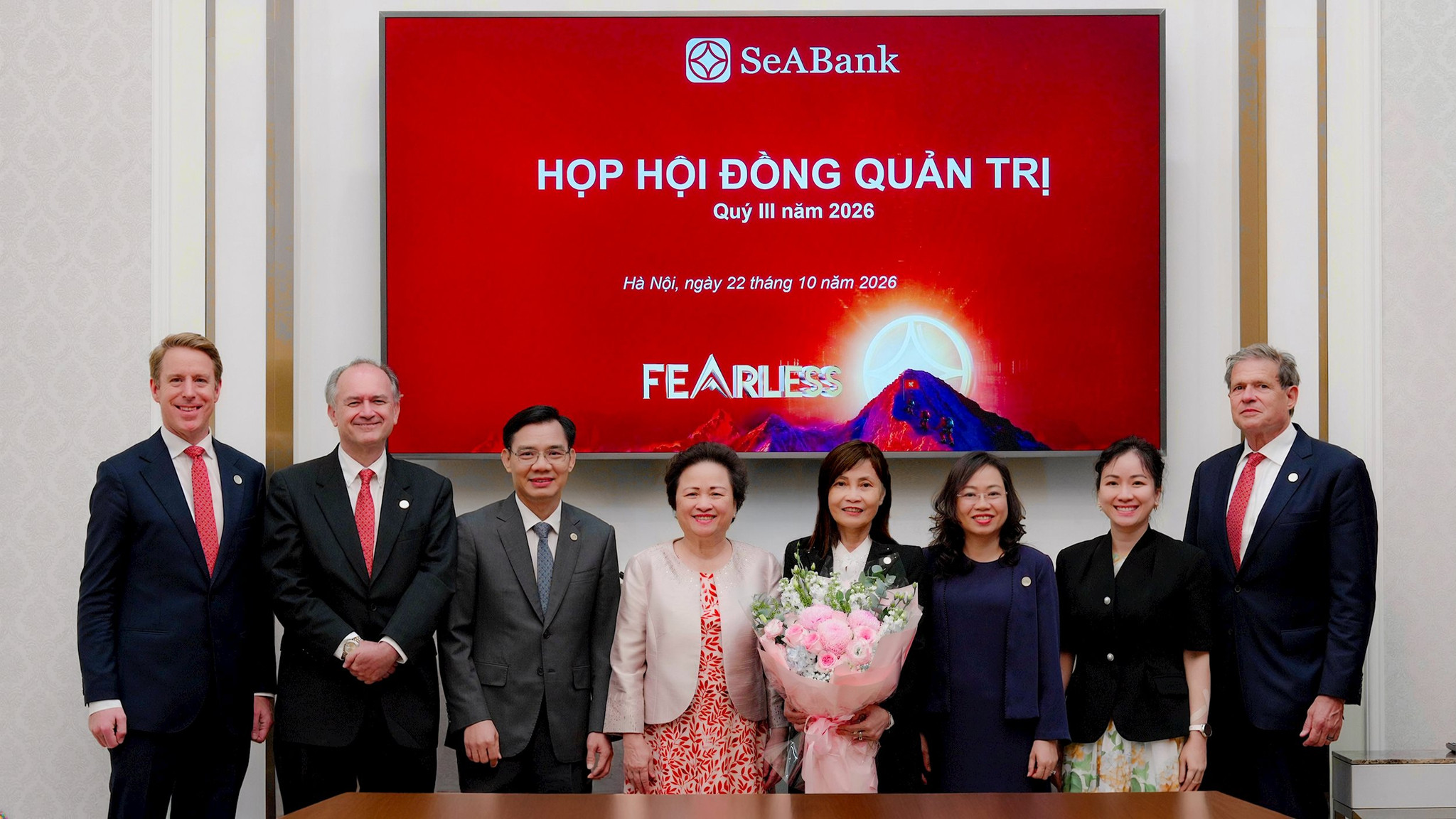 hdqt-seabank-sau-thay-doi-co-8-thanh-vien-voi-be-day-kinh-nghiem-va-chuyen-mon-da-dang.jpg