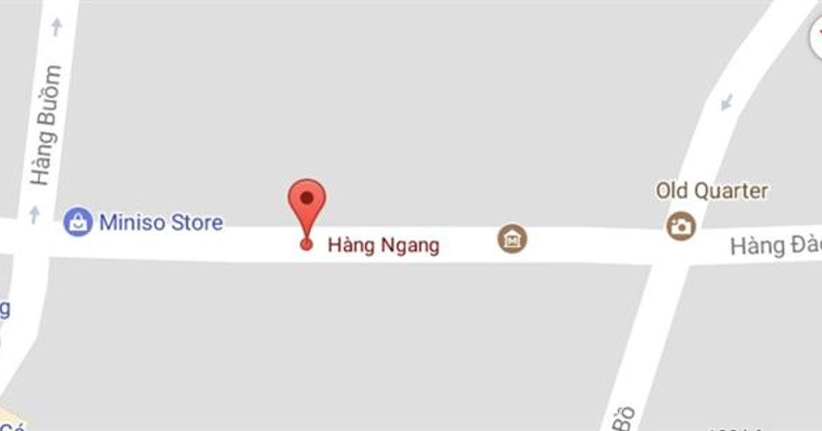 Phố Hàng Ngang với kiến trúc nhà cổ và hoạt động buôn bán sầm uất