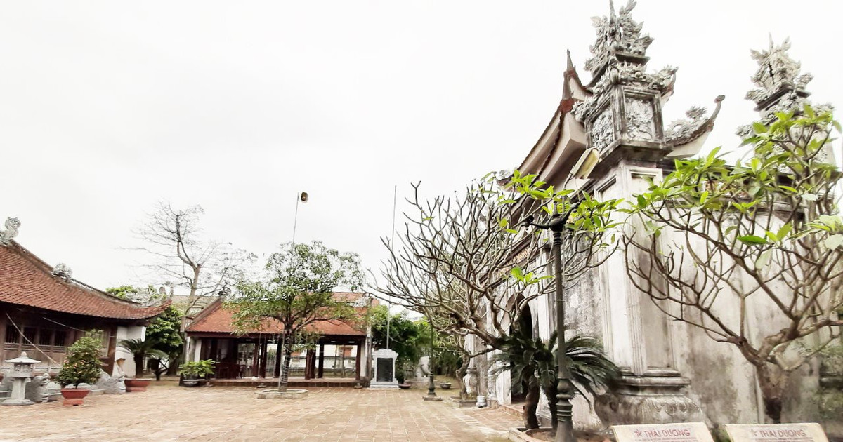 Đền Cả