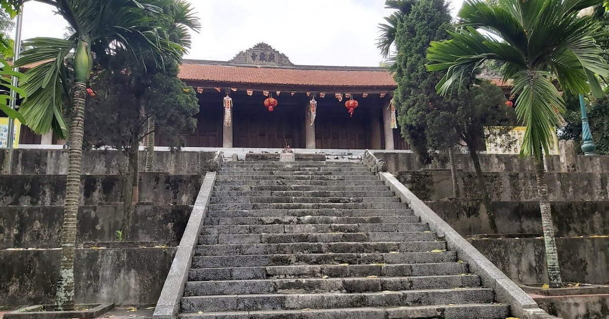 CHÙA TÂN HÒA YÊN BÌNH NẰM TRONG CON HẺM NHỎ