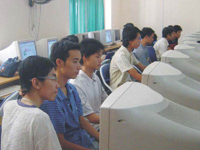 Hà  Nội: Xây dựng trang tin điện tử­ cải cách hà nh chính