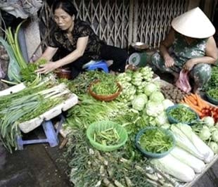 Giá tiêu dùng tại Tp.HCM và  Hà  Nội lại leo cao