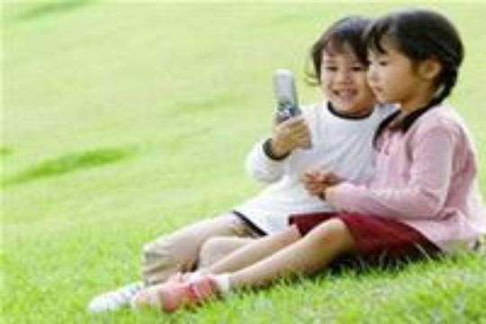 Điện thoại truy cập Internet có hại cho trẻ em