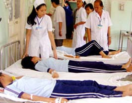 Bình Thuận: Hơn 100 hoÌ£c sinh ngâÌt xiÌ‰u chưa rõ nguyên nhân