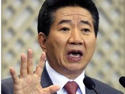 Cựu Tổng thống Hà n Quốc điêu đứng vì báo giới