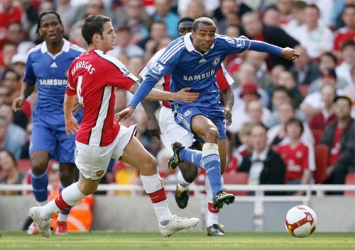 Vòng 36 Premirship: Chelsea vùi dập" Arsenal ngay tại Emirates