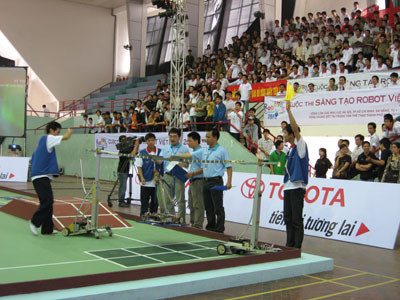 Khởi tranh vòng chung kết Robocon toà n quốc 2009