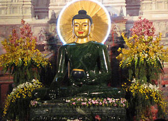 Tượng Phật ngọc đã có mặt tại chùa Phật Tích