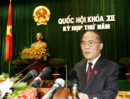 Phó thủ tướng Nguyễn Sinh Hùng: 'Chưa thể lạc quan'