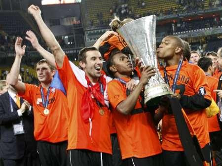 Hạ Bremen trong trận chung kết, Shakhtar đi và o lịch sử­ UEFA Cup