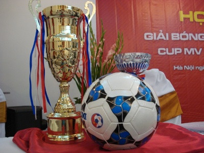 Hà  Nội: Lần đầu tiên tổ chức giải bóng đá V&V League - Cúp MV 2009
