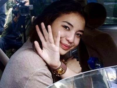 Người mẫu tuổi teen tố cáo hoà ng tử­ Malaysia cườ¡ng  bức, tra tấn 